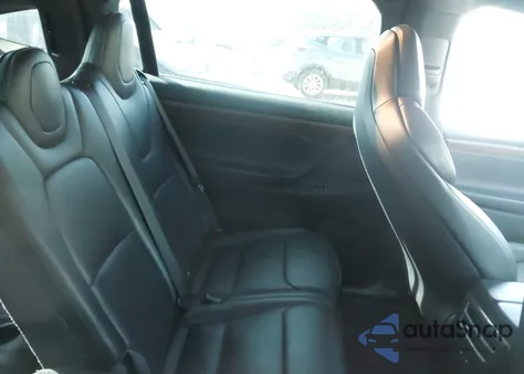 2019 Tesla Model X 100D/75D/Long Range z USA, uszkodzony, nr VIN 5YJXCAE23KF181900